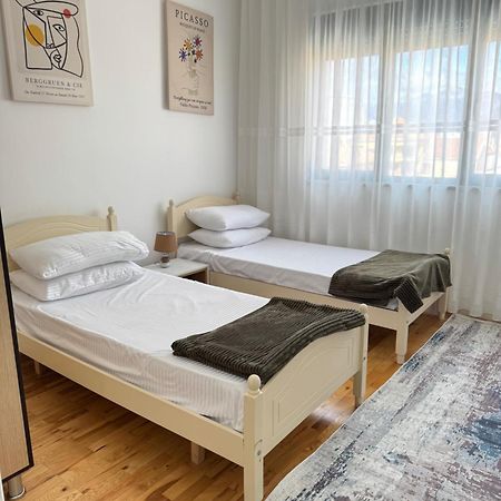 Sol Apartments - 2 Bedrooms Shkodër Buitenkant foto
