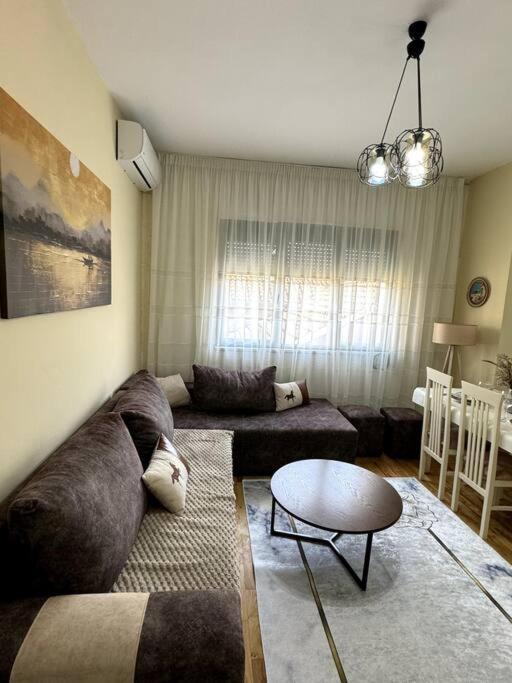 Sol Apartments - 2 Bedrooms Shkodër Buitenkant foto