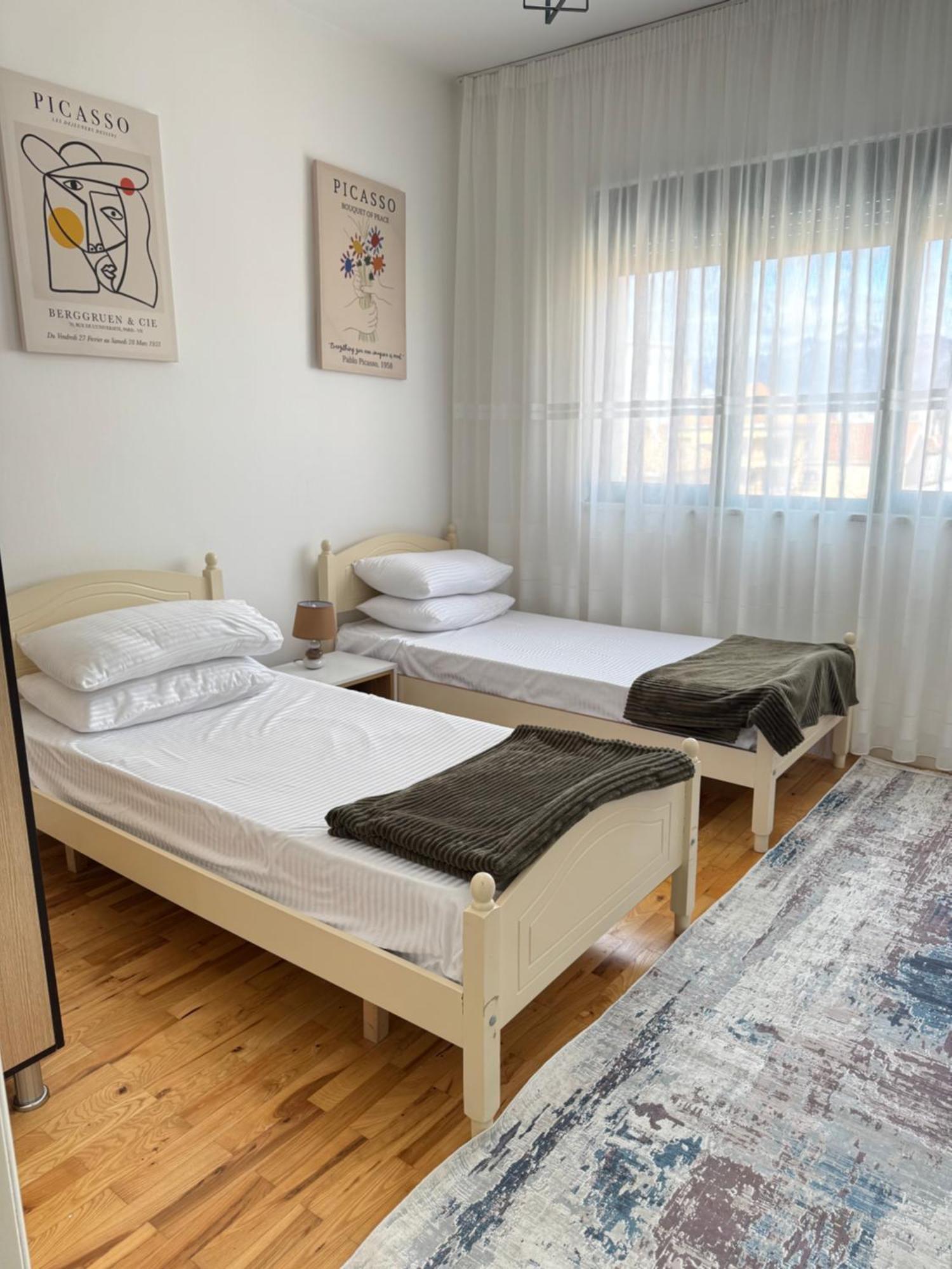 Sol Apartments - 2 Bedrooms Shkodër Buitenkant foto